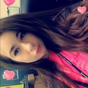 Meet your Posher, Halia